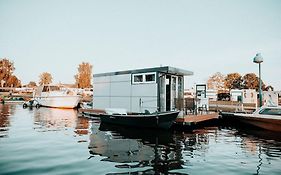 Waterhome 1